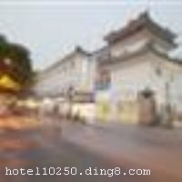 �Ͼ��齭·СӪվ��λ���������齭·648�������������Ͼ������5¥����������ʤ����ͳ�����������԰����ɽ��羰�����Ͼ�1912ʱ�оưɽֽ�300�ף���������Ӽ����Ͼ���У����-���ϴ�ѧ�����ż��ǻ�������ITһ���֣����½ֿ���ҵ�ֹ������Ľ�2����Ͼ����������𲽼ۼ��ɵ���Ƶ�����ȡ�����ܱ߷ֲ��ڶ�����ŵ꣬�������ξ�����й���ֱ����������Ρ����������ʿ����1.����Ϣ֮�ء� ����ܰ��ʾ���� 1.�˾Ƶ겻�ܽӴ������ 2.�˱��ݲ���ˢ����
�������� ����������������������
