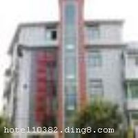 �Ͼ�ŷ̩���������õ꣨»�ڹ��ʻ����꣩��һ���ԽӴ����д������񡢳�������ο���Ϊ�������������õ꣬����������ִ��Ƶ껷�������ʡ���������ȫ���ص㡣�õ����и�ʽ��׼������ͷ�����ͨ������ͷ���ʱ��Բ�����ȡ��ͷ����пյ����绰��Һ�����ӡ����ߵ��ӡ���ѿ�������ʩ�豸��24Сʱ�ṩ��ˮ�����⣬�õ껹���в������������ģ���Ϊ��������Ͳ��ÿ����ṩ��Լ����ܰ�ͱ����ķ����õ����λ����Խ����ͨ�ǳ�������»��1��2��3��4���»�ڻ�����10����·�̣�����1���ڵ���վ��������ǰ��15·��10·��101·�ȹ�����վ���������������������������齾Ƶꡣ�Ƶ귿��װ����ܰ�������ྻ��������ʩ�뱸���۸����У�����ʵ�ݣ��������������������������齾Ƶꡣ������ʩ ������ ����  

���ÿ� ĵ����,���뿨,���ǿ�,����,̫ƽ�� 




