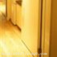 ��ɳ�����»���Ƶ���һ�Ұ����Ǽ���׼��װ�ĸߵ�����Ƶ꣬�����Լ2��ƽ���ף������ڳ�ɳ�лƽ����ɵ�ܽ��·��ʱ���������Ľ����·���㴦������������ʷ�رꡰ����̨������������ϯCBD����Ȧ�ڣ����õ���֮�㡣����������Ʒ�ʣ�����������ֵ����������Ʒ�ƣ�����ְҵ�䷶���������»���Ƶ���ռ�Ŀ�꣬���������»���Ƶ��֣�س�ŵ�������Ƶ�ӵ�ж��ַ��͹��ƿͷ�188�䣬�����㲻ͬ���Ϳ��˵����󣬾Ƶ������������е��ԣ��齫���������Զ��齫�����������ʹ�á��Ƶ����׵Ļ����ҿɳн�20-60�˵Ļ��飬�����������Ǣ̸ҵ���������е�����ѡ�񡣡����Ƶ꿪ҵʱ��2009��08��01�գ���¥��22�㣬�ͷ�����188�䣨�ף��� ����ܰ��ʾ���Ƶ겻�ṩ��ѵ�һ����ϴ����Ʒ��
��ʩ����������ʩ ���ҡ����ðɣ���ʱ�Ͳͷ��� 

�������� ����OK����ɣ�ð�Ħ��SPA����ԡ 

���ÿ� ĵ����,���뿨,���ǿ�,����,̫ƽ��,������ 

������ʩ �����ң�������20-60�� 

�Ƶ��ر���ʾ
�����Ѱ����Ƶ����ѣ��������Ƶ��������á�˰�ռ����˶���Ҫ��ķ��á� 
��ͨ���Ƶ����סʱ��Ϊ14��00�����ʱ��Ϊ����12��00������ǰ��ס���Ƴ���꣬�����������һ������