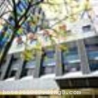 ��Բ���ݣ��Ϻ���ɽ�꣩�������ڻ��߼�·�ԣ��ܱ�������ʩ��ȫ���м��ָ�����·�ꡢ������ʳ�ǡ���������·�콢�ꡢ��������ݡ�Դʤ���մ��������������а��ֵꡢͬ�ô�ѧ��������ѧ��������������ġ������ҵ�㳡�������������ֵꡢ���贺�죬������������ݲ������ţ������ʼ�࣬�豸���ƣ�������£�������ס�ޡ����е����볡���� �������ݿ�ҵʱ��2004��10�£��½�װ��ʱ��2007��5�£�¥��4�㣬�ͷ�����86�䣨�ף���
��ͨλ��
����λ���ڻ��߼�·��������·���㴦���ڽ�������������ġ���������ݡ�������������ģ���ͨ������ ��ǰ�����ݡ��� - �������8��������·վ1.8����������⳵Լ5���ӣ� - �����Ϻ���վ6.8����������⳵Լ15���ӣ������Ϻ���վ��������3�������������վ�£����˵���8����������·վ�£� - �����Ϻ�����վ21.8����������⳵Լ35���ӣ������Ϻ���վ��������1����������㳡վ�£����˵���8����������·վ�£� - �����Ϻ����Ź��ʻ���21����������⳵Լ35���ӣ������Ϻ����Ź��ʻ�����������10������������վ�£����˵���8����������·վ�£� - �����Ϻ��ֶ����ʻ���42.5����������⳵Լ1Сʱ�������Ϻ��ֶ����ʻ�����������2����������㳡վ�£����˵���8����������·վ�¡� �������ܱ���Ϣ���� - ������������600�ף�����Լ10���ӣ� - ������ָ�����·��1�������Լ15���ӣ� - ����ͬ�ô�ѧ2.5����������⳵Լ10���ӣ� - ���븴����ѧ2.6����������⳵Լ10���ӡ�
��ʩ�����
������ʩ	�޲�����
��������	�����齫
���ÿ�	ĵ����,���뿨,���ǿ�,����,̫ƽ��,������
������ʩ	�޻����ҡ�
�Ƶ��ر���ʾ
�����Ѱ����Ƶ����ѣ��������Ƶ��������á�˰�ռ����˶���Ҫ��ķ��á�
��ͨ���Ƶ����סʱ��Ϊ14��00�����ʱ��Ϊ����12��00������ǰ��ס���Ƴ���꣬�����������һ�����á�