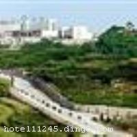 �żҽ��򸣹��ʶȼ����������żҽ�����Ȫ���ʶȼ����޹�˾Ͷ��1.5��Ԫ�������裬ռ��300��Ķ��λ�ڳ��Ÿ��ٴ�������ͨ������ͨ�������������������л����Ļ�����Ȫ��ԡ�����Ļ���һ�壬���Ľ�������С����ζȼ����ġ� �����ȼ�����ӵ��156�����˫��䣬�����󴲷��������׷��ȶ��ַ��ͣ����С�С�ͻ����ҡ��๦�������в��������òʹ���������������������500����ͬʱ���͡������������پưɸ�����ţ���Ʒ�ḻ�����������Բ�ͬ����֮�ο͵���������KTV��ɣ�á������������ҡ����������׷�����ʩ�����������塢�Լݳ����Ρ�������������ѡ�� �����ȼ����Ŀ�ҵʱ��2006��9�� �գ��½�װ��ʱ��2010��10��1�գ���¥��6�㣬�ͷ�����156�䣨�ף���