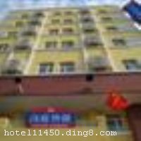 �����żҿ�ݱ���λ�ڴ������ɹ�����̨ɽ·�붫��·�Ľ���ڸ��������п���������ׯ�߾ɹ�վ���ڽ���ׯ�ţ��ܱ߽�ͨ����������ӵ�и���ͷ���������ͥ�䡢�׼䡢�����׼䡢��׼�䡢�󴲼䡢��ͨ���˼䣬�����ṩ24Сʱ��ˮ���յ������ӡ�ͬʱ�������䱸�������Ǳ������񡢳��������������������ݿ�ҵʱ��2009��01��01�գ���¥��4�㣬�ͷ�����68�䣨�ף��� ����ܰ��ʾ�� 1.���ݲ��ܽӴ������ 2.���ݲ���ˢ����
��ʩ����������ʩ ������������30�����ҡ� 


