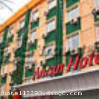 ��չ��8�Ƶ���ȫ���������������;Ƶ�Ʒ��SUPER8�ڱ����ļ��˵�֮һ���Ƶ������ڱ�������ƽ�����ϲ෱���ش����ش����˴塢����չ�����ĵ���Ȧ���䷶Χ������Ӻ�͹��������֡���̳��������԰�����ξ��㡣�����Ƶ����λ��ʮ����Խ����ͨ���������������ĵĵ���5���ߺ�ƽ����վ������ߣ�ʮ����������·�ݺύ������ͨ�˴�ӾƵ�����ǰ�����ʻ�չ���Ľ���8���ӳ��̣����׶����ʻ���30���Ӽ��ɵ��������վ25��������ĳ��п��ٱ�ݡ������Ƶ����Ϊ���Ǽ����õľ����������Ƶ꣬��ӵ��74����ܰ���ɾ������ʵĿͷ����ִ�������ʩ�����ʡ��Ѻõķ��������ڱ������������жȼٵ�����ѡ�񡣡����Ƶ꿪ҵʱ��2009��8��8�գ�¥��5�㣬�ͷ�����74�䣨�ף���

��ʩ����������ʩ ��״Ԫ��꣺�ǾƵ���Լ�����̻�������֪��������꣬�ṩ���ּҳ��ˡ����ࡢС�ԡ� 

���ÿ� Visacard,ĵ����,���ǿ�,����,̫ƽ��,JCBcard 

������ʩ �����ң�����15�ˣ���ͶӰ�ǡ���ˮ��ֽ���ʡ� 
