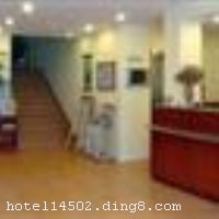 �人�������λ���人�к��ڽ�Ŵ������·�ڣ��ڽ��人�㳡����ó�㳡���人���ʻ�չ���ġ�������ٻ����ĵꡢͬ��ҽԺ��ȥ������·���н֡����ڽ�̲��������С��Ʒ�г�������·Ѽ��һ���֡��~����ʳһ���ֵ���ҵ��������ʮ�ֱ���������λ����Խ������ �人�������ӵ�и��е��ͷ���������20-500�˵Ĵ�С������5����ӵ�д���ͣ��������ʳ�ǡ�����������ԡ���ġ������ҡ�����������������Ժ��Ʊ�����ġ��������ġ��������ĵȾ�Ӫ��Ŀ��Ϊ���͵����γ��к������ṩ��������� �����人���������������ߡ�ȫ�������Ǽ����ꡱ����ȫ���ټ������Ǽ����ꡱ�����人�д�����ȫ�õ���ʤ��λ�������人�м۸��շѣ��ŵù���λ���������ƺţ���γɹ��ؽӴ���ʡ�л������塢��������ҵ��λ����ĸ�����飬2007�걻ѡΪ�人����ֱ������ҵ��λ���顢����Ӵ����㵥λ��2008��5��29����31�ճɹ��������人�а��˻���֡������֡�����ί��Ա��ʳ�޽Ӵ����ܵ���������ί������ʡ����ί��ȫ�����֡��������Լ����쵼��һ�º����� �������ݿ�ҵʱ��1992��07�£�2009��07�¾ֲ�װ�ޣ���¥��9�㣬��¥��7�㣬�ͷ�����303�䣨�ף�����ʩ�����
��������	�����齫������OK����SPA����ԡ�������Ժ
���ÿ�	Visacard,ĵ����,���뿨,���ǿ�,����,̫ƽ��,������,���´￨,��ͨ��,������,JCBcard
������ʩ	����ӵ�д�С��������ң�������20-500�ˣ�������ʩ�豸���ơ���ȫ���ʺϸ���������顣
�Ƶ��ر���ʾ
�����Ѱ����Ƶ����ѣ��������Ƶ��������á�˰�ռ����˶���Ҫ��ķ��á�
��ͨ���Ƶ����סʱ��Ϊ14��00�����ʱ��Ϊ����12��00������ǰ��ס���Ƴ���꣬�����������һ������