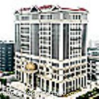 �Ϻ���һ�ٹ��ʴ�Ƶ���һ���������ʵ�����Ƶꡣ�������Ϻ��ű����������п����л��ߺ��Ӱ�·�߼ܣ��ڽ��Ϻ���ó�̳ǡ��Ϻ�����չ�����ġ��Ϻ�����ó�����ģ�������Ÿ߶����򳡣����ܻ���������������Զ�볾��Ѱ���׵��������֮���������Ƶ�ӵ�и���߼����������������������׷���������������յ�ϵͳ�����ӱ��������ʩ��ȫ���Ƶ�ӵ�д���������Ͷ���������Ķ๦�����������Ǵ�С��ỹ��������飬����Ϊ�����ṩ���ʷ���ͬʱ���ж����������������ĺ����տ����ص����ձ����������µĿ��������������ɿ�������ʽ�������þ�����ʽ������ʳ֮�֡������Ƶ꿪ҵʱ��2006��4�£�¥��14�㣬�ͷ�����298�䣨�ף���
��ͨλ��
�Ƶ�ش��ű����������п����л��ߺ��Ӱ�·�߼ܣ���ͨ������ - ������������԰2.5����������⳵Լ5-10���ӣ� - �����Ϻ���ó�̳�Լ3����������⳵Լ10���ӣ� - �����Ϻ�����չ������Լ3����������⳵Լ10���ӣ� - �����Ϻ����Ż���Լ6����������⳵Լ15-20���ӣ� - �����Ϻ��ֶ�����Լ56����������⳵Լ80���ӣ� - �����Ϻ���վԼ13����������⳵Լ25���ӡ�


��ʩ����������ʩ ���������ưɡ��ձ���������ʽ�տ� 

�������� ҹ�ܻᡢɣ�á������ҡ����ڸ߶��� 

���ÿ� Visacard,ĵ����,���뿨,���ǿ�,����,���´￨,��ͨ��,������,JCBcard 

������ʩ ���������360ƽ���ף��������400�ˣ�ͬʱ������ʯ�����������������45-130�˲��ȡ� 

�Ƶ��ر���ʾ
�����Ѱ����Ƶ����ѣ��������Ƶ��������á�˰�ռ����˶���Ҫ��ķ��á� 
��ͨ���Ƶ����סʱ��Ϊ14��00�����ʱ��Ϊ����12��00������ǰ��ס���Ƴ���꣬�����������һ�����á� 
TOP