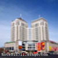 �Ƶ�λ�ڱ��������Ĺ㰲�������������������������������Ǻӣ���ͨ���ＫΪ���㡣 - ������п�������Ʒ�̳�2.5����������⳵Լ5���ӣ� - ������԰1.1�������Լ15���ӣ� - ����ˮ����0.7�������Լ5-10���ӣ� - ������ڽ����Ĺ㳡4����������⳵Լ10���ӣ� - ���������Ϣ����4����������⳵Լ10���ӣ� - �����찲�Ź㳡6����������⳵Լ15���ӣ� - ���뱱���׶����ʻ���40����������⳵Լ50���ӣ� - ���뱱��վ9����������⳵Լ20���ӣ� - ���뱱������վ4.5����������⳵Լ10���ӡ�

��ʩ����������ʩ ζ���������ṩ���������͡���ʽ��㣻�ɵ��������ṩ�������ˡ�  

�������� ������Ӿ�ء����⽡����ʩ�����ڽ�����ʩ��ɣ��ԡ  

���ÿ� Visacard,ĵ����,���뿨,���ǿ�,����,̫ƽ��,���´￨,��ͨ��,������,JCBcard 

������ʩ ����������640ƽ���ף������Ϳ�����350�ˣ�����7�������ң����36-176ƽ���ײ��ȣ�������15-100�ˡ� 

