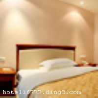 ��ɽ�ʹڼ��վƵ������ڷ�ɽ���������Ρ����ú��Ļ����ġ���ɽ�ʹڼ��վƵ����ݽ�10���ӳ��̼����ɽ����վ�ͻ�վ������50���ӵ�����ݰ��ƹ��ʻ������Ƶ껹���и۰�ֱͨ��ʿ��˳�¸۽Ӳ�������ͨʮ�ֱ�ݡ� ����������ɫ�Ļ����ͷ����׷���7���������Ĳ������ưɺ;��ȣ�12���񲻵ȵĻ����ң���Ч���������ģ��Ƚ��Ľ���������ʩ������רҵ�Ĺ��ʷ����Ŷӣ�ʹ�÷�ɽ�ʹڼ��վƵ��Ϊ���ÿ�������Ļ��֮������ʩ�����
������ʩ	��ζ��ʳ��:��۴��ϱ���ʳ,ɫ��ζ��ȫ�� ��ͥ���������������ʶ���ܰ������ʽ�������ﻷ����������ľ��衣�硢�硢�������͸�����ɫ��Ʒ�ַḻ�����Է�ζ�� �������ձ����������ʵ�ʳ�ľ�����ʦ�������ƣ�������΢�����ķ��񣬿ɳ�������ձ������Ĵ��������
��������	�����ҡ������ҡ�ƹ�����ҡ���Ӿ�ء����򳡡������ҡ���Ħ�ҡ�ɣ��ԡ��
���ÿ�	Visacard,ĵ����,���뿨,���ǿ�,����,̫ƽ��,���´￨,��ͨ��,������,JCBcard
������ʩ	�������1210ƽ���ף���ɽ����LED��Ļ���ɾٰ���ͻ������ᣬ�����ɴ�1000�� �๦�ܻ���������9����������20-200�ˡ��豸�Ƚ���ȫ��