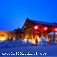 ������һ���������ں������԰�Ķ���λ�ã�λ�ڱ�����ҵ���������ģ����ݱ����й��Ļ��Ĵ��У���רҵ��ϵ�̬��Ϊ�����ṩ�����ܵ��ķ��񡣹�������๦����������Ϊ���Ļ��鹦����ƣ����ƵĻ����豸��רҵ�ľ�Ӫ�Ŷӣ��ṩ�����ھ��Ǿٰ���ֻ��鼰�������볡���� �������ݵĸ߼��в���Ϊ���ͳ����л���ʳ���������Ĵ��ϵ��16��/����ʽ�������İ������ǿ��˶��������������������ʳ��ͬʱ�������۵Ĵ���Ȼ����������������ʽ��������������������Ļ����ƺ�Ǳ�������������������������ѡ�񡣹��ʻ��Ļ���߻���רҵ�Ļ�������Լ����Ƶ������ʩ��һ���֤������Ψ�����飬���һ�������ԡ��������µ�ס����������ʽ����Ŀͷ���ƣ�24Сʱ�ܼҷ��񡣿ͷ��ڸ�����Һ�����ӡ����ٿ�Ƶ�����ñ���������������Σ���һ���ݶ�����Ϊ�����ṩ�ڱ�����һ���ҡ� �������ݿ�ҵʱ��2009��2�£���¥��2�㣬�ͷ�����19�䣨�ף���
��ʩ�����
������ʩ	������ӵ��16��߼����������� �ưɣ���������ư�ר����
��������	SPA��ɣ�ð�Ħ
���ÿ�	Visacard,ĵ����,���뿨,���ǿ�,����,̫ƽ��,���´￨,��ͨ��,������,JCBcard
������ʩ	�๦������������100-120�ˣ�ӵ�����ƵĻ����豸��