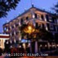 ����㽭���վƵ�λ����������ġ��������羰���ڣ��������ţ�����ȡ�����Ƶ��ڽ���������������������ȥ�����������н֣�С��¥��ҵ����ͨ�����������ܱ߸�У������ѧ��������� �����Ƶ���۱��С�������ŷʽ������񣬿ͷ���ܰ���ʣ������ṩ�������������ߵ��ӵ���ʩ��ȫ����������װ�κ������Ļ������������������˺͹۹���˵Ĳ�ͬ��Ҫ�� �����Ƶ꿪ҵʱ��2007��07��06�գ�¥��4�㣬�ͷ�����41�䣨�ף� ����ʩ�����
���ÿ�	Visacard,ĵ����,���뿨,���ǿ�,����,̫ƽ��,������,���´￨,��ͨ��,������,JCBcard
�Ƶ��ر���ʾ
�����Ѱ����Ƶ����ѣ��������Ƶ��������á�˰�ռ����˶���Ҫ��ķ��á�
��ͨ���Ƶ����סʱ��Ϊ14��00�����ʱ��Ϊ����12��00������ǰ��ס���Ƴ���꣬�����������һ�����á�