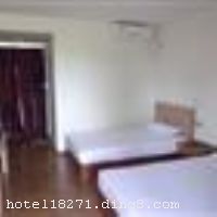 �ɶ�ϲ�ꡤ����԰���ʾƵ깫Ԣ�����������ĳ��ߵر꽨������ϲ��㳡���ش�����·������Ȧ�����п�������·���������ٻ���¥�ȹ������ģ��ܱ߾����д���¡�����츮�㳡�ȣ�����λ����Խ�� ������Ԣӵ�и���ͷ������������֪�����ʦ������ƣ����ֳ��ִ���ʽ����Ұ�����ķ��䲼�֣�Ũ�����й����鼰����ҹɫ�������С���Ʒ�ʵķ��������Ļ�����������еĿͷ���������Ʒλ������Ҫ�����ܸ��ܵ�ϲ������԰����ĺÿ�֮����������ʩ�뱸����Χ��ܰ�Ҳ�ʧ���š����۹�������Σ������Ľ�ͨ����ݵķ����Ǳ��͵���������� ������Ԣ��ҵʱ��2011��12��01�գ�λ��ϲ��㳡B��23-32�㣬ǰ̨��32�㣬�ͷ�����15�䣨�ף��� ����ܰ��ʾ�� 1.��Ԣ���ܽӴ������ 2.��Ԣ����ˢ������ʩ�����
�Ƶ��ر���ʾ
�����Ѱ����Ƶ����ѣ��������Ƶ��������á�˰�ռ����˶���Ҫ��ķ��á�
��ͨ���Ƶ����סʱ��Ϊ14��00�����ʱ��Ϊ����12��00������ǰ��ס���Ƴ���꣬�����������һ�����á�