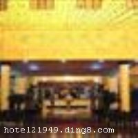 �Ƶ꿪ҵʱ��2004��8��18�գ���¥��7�㣬��¥4�㣬�ͷ�����93�䣨�ף�����ʩ�����
������ʩ	������������100�ˡ�
��������	ɣ�ð�Ħ�������齫
���ÿ�	ĵ����,���뿨,���ǿ�,����
������ʩ	�����ң�������70�����ڣ��ṩ���졢��Ͳ����ˮ��ֽ�ʵȡ�
�Ƶ��ر���ʾ
�����Ѱ����Ƶ����ѣ��������Ƶ��������á�˰�ռ����˶���Ҫ��ķ��á�
��ͨ���Ƶ����סʱ��Ϊ14��00�����ʱ��Ϊ����12��00������ǰ��ס���Ƴ���꣬�����������һ�����á�