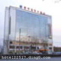 ����Զ����Ƶ�λ�����ض�·���Ƕ���������100�ף����Ƶ����������ļ��Ƕ����������������ٹ��Ҿ��ÿ����������վ5���ӳ��̣�����ɻ���30���λ����Խ����ͨ����������������֮��Զ����ɽ���̨����������֮��ˮ����������Ȼ�Ե��������񾲵������� ��������Զ����Ƶ�ռ�����1��ƽ���ף����������1.5��ƽ���ף�����¥12�㡢ȹ¥4�㼰����ͣ������ɣ�Ͷ��2ǧ����Ԫ���������Ǽ���׼װ�ޣ���ס�ޡ����������֡�������һ����ۺ�����Ƶꣻ�Ƶ�ӵ��װ�޵��ŵĺ����׷��������׼�䡢�������䣻���������������ӱ��������ֱ���绰�����ʻ������նˣ���ʩ�뱸��ȫ�������㲻ͬ�и߲�ο��˵����� ��������Զ����Ƶ������4ǧƽ���׵�Ӫҵ�������ͬʱ����600�˾Ͳͣ������ɽ���200�˵ĸ�����᣻��������33�����������Ƚ������豸���侭Ӫ��ϵ�Ժ���������ţ���౫�ᡢ��������Ϊ����װ�޹ŵ�����Ĳ��գ�������ᡢ�����������ҵȣ������Ѿۻᡢ����Ǣ̸�ĺ�ȥ�����Ƶ�ͬʱ��ӵ�������������������ġ��̳����С�ɣ����ԡ���������ݵȣ�������ȫ�ĸ��ֻ�����ͬʱ�ɽӴ�350����30�˵Ĵ���С�ͻ��顣 ��������Զ����Ƶ�������صĽ������������ŵĻ���������һ�������ķ羰�������ڿ���·�ԣ���֮�Ƶ���ܰ�����顢�ܵ������Ի��ķ�������ܵı�����ʩ��ʹ���ݸ������ʡ���⡣��ʩ�����
��������	�����齫
���ÿ�	Visacard,ĵ����,���뿨,���ǿ�,����,̫ƽ��,���´￨
������ʩ	2�Ż����ң�������20�����ң��ں�ͶӰ����ˮ 4�Ż����ң�������300�ˣ��ں�ͶӰ����ˮ������ 6�Ż����ң�������120�����ң��ں�ͶӰ����ˮ������