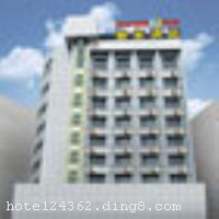 ��ҿ�ݾƵ꣨������ɽ·�꣩λ��ת��֮�����������ġ������ֿڣ�������֡���ҵ���Ľ�����ߣ��Ƶ������������������������к��¥�������ʼ���㣬�ܱ��й�ó�㳡���ӱ���԰����ɽ·С��һ���֡�������Խ�����б�ݡ� �����Ƶ�ӵ������󴲷�����׼�����󴲷��ȣ��䱸������ͣ��λ�����ʵ�˯������������Ʒ���죬��Լ�ִ��ļҾߣ�Ӫ���ɿڵ�������ͣ�ȫ����ˮ��ԡ���յ������ӡ��绰��24Сʱ���޿�����������ʩ�뱸�����м��˰����ĵķ����ÿ���ӵ��һ���ɾ�����ܰ��ס�޻���������ÿһ�������ó̡� �����Ƶ꿪ҵʱ��2010��5��18�գ�¥��10�㣬�ͷ�����84�䣨�ף�����ʩ�����
������ʩ	����������ṩ�������������͡�
���ÿ�	Visacard,ĵ����,���뿨,���ǿ�,����,̫ƽ��,���´￨,��ͨ��,������,JCBcard
�Ƶ��ر���ʾ
�����Ѱ����Ƶ����ѣ��������Ƶ��������á�˰�ռ����˶���Ҫ��ķ��á�
��ͨ���Ƶ����סʱ��Ϊ14��00�����ʱ��Ϊ����12��00������ǰ��ס���Ƴ���꣬�����������һ�����á�