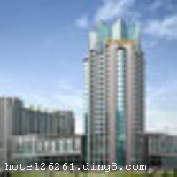 �Ƶ�λ�������о��ÿ�����������㳡���࣬���е������ĵ���λ�á��Ƶ�ռ�����22261ƽ���ף��ܽ������11798ƽ���ס��Ƶ�����¥��ȹ§����Ԣ¥��������ɡ� ���оƵ꼰�����������Ϊ58436ƽ���ף���ҵ���Ϊ5501ƽ���ף���Ԣ���Ϊ22866ƽ���ס��þƵ���Ŀ���չ������Ǽ���׼��ƣ��Ƶ���ڲ����ܲ��ֺ���ʩ�������Ұ׽����Ǽ��Ƶ��׼���ã��Ƶ깲�пͷ�341�䣬����С�����Ҽ��๦����12�䣬�����ṩ1000����ͬʱ�ò͵��в���������������ζ�������¶���ͣ��λ492����������������֡��������С��������ۺ���ʩһӦ��ȫ�������ڡ�����װ�������Ƹ�������֪����ƹ�˾��ͬʱ�����Ƚ���ʩ�������ͻ������ϡ� �������ʴ�Ƶ꽫ƾ�������Ĺ������ơ��������ƺ��ŶӾ���ʼ�ձ��С�Ʒ�ʡ�Ʒ�ơ�Ʒλ�����񡱵ľ�Ӫ�����ȫ�µĹ��ȫ�µ�Ͷ��Ŭ�����������ʴ�Ƶ���������һ������ҵ����һ������ķ������־��ý��衣��ʩ�����
������ʩ	�Ƶ�ӵ��ˮ������������ά����������������ζ�����Լ������
��������	�����齫��̨����Ӿ��������ɣ�ã��٤�γ̣�SPA�������˶���ϴԡɣ������
���ÿ�	ĵ����,���ǿ�,����,������
������ʩ	�Ƶ�ӵ�ж�����ͬ�Ļ����ң�������90-375��
�Ƶ��ر���ʾ
�����Ѱ����Ƶ����ѣ��������Ƶ��������á�˰�ռ����˶���Ҫ��ķ��á�
��ͨ���Ƶ����סʱ��Ϊ14��00�����ʱ��Ϊ����12��00������ǰ��ס���Ƴ���꣬�����������һ�����á�