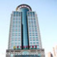 �Ƶ�ſ�
�����������˹��ʴ�Ƶ������������˴���ĵ����ĺ�������Ƶ꣬����2008����˻����᳡�����������ͱ������ʻ������ġ��Ƶ��Ʒ�ʵķ������ȫ����ʩ�����񡢻�����������֮�����������ʵ������÷���ǳ��ɫ�ĸ�������żҵ���ܰ���Ƶ��������¥��Ϊ�����ṩר���Ĺ��ʽ���񡣾Ƶ껹ӵ�и��ַ�ζ��������������Ӿ��������ʩ��������300�˵Ļ������� �����Ƶ꿪ҵʱ��2000�꣬�½�װ��ʱ��2007�꣬¥��25�㣬�ͷ�����332�䣨�ף�����ʩ�����
������ʩ	��Ȫ���ȣ�Բ���͵Ĳ����ݶ��������ھƵ����������İ�����⣻ ̩�����������Ծ�Ӫ��ʽ����Ϊ�����ṩ�ḻ�ɿڵ������ͼ���㣻 �Ÿ��в�������Ӫ���ɸ�ʽ���ˣ�������ɫ�����ӱ��㣬�����б�������֮�Ƶ�����Ϊ���ֳ����ơ�
��������	ɣ�ð�Ħ������������Ӿ�ء������ҡ�ƹ�����ҡ�̨��
���ÿ�	Visacard,ĵ����,���뿨,���ǿ�,����,̫ƽ��,���´￨,��ͨ��,������
������ʩ	��һ����ң���������30�ˣ� �ڶ�����ң�������15�ˣ� ��������ң�������15�ˣ� �๦��������������300�ˡ�
�Ƶ��ر���ʾ
�����Ѱ����Ƶ����ѣ��������Ƶ��������á�˰�ռ����˶���Ҫ��ķ��á�
��ͨ���Ƶ����סʱ��Ϊ14��00�����ʱ��Ϊ����12��00������ǰ��ס���Ƴ���꣬�����������һ�����á�