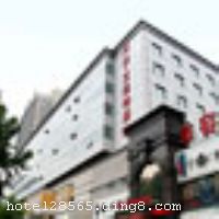 ʯ��ׯ����.������ʱ������Ƶ�λ��ʯ��ׯ�����񼰹������ĵش����ش������ķ����������ڹ������ñ����̳ǣ�����ͼ����á�����㳡����ί������������ҽԺ������λ����Խ����ͨ��ݣ��ж���������·ֱ���վ����;����վ�� �����Ƶ껷�����Ż�����Ƽ�Լ��ʱ�С�ӵ�ж���ʱ����ܰ�Ŀͷ����׷���������ʩ��ȫ���п�����20-120�˲��ȵĴ�С�����ң������ṩӪ�������ͣ�������ϣ�Ʒ�ַḻ����ס������ʱ������Ƶ꣬�������ó��������������ļ��䡣 �����Ƶ꿪ҵʱ��2008��5�£�¥��8�㣬�ͷ�����150�䣨�ף��� ����ܰ��ʾ���Ƶ�û��ͣ��������ʩ�����
������ʩ	������������Ϊ�����͡��в͡�������㡣
��������	�����齫
���ÿ�	Visacard,ĵ����,���뿨,���ǿ�,����,̫ƽ��,���´￨,��ͨ��,������,JCBcard
������ʩ	������ң�������120�ˣ� �л����ң�������50-80�����ң� С�����ң�������16-20�����ҡ�
�Ƶ��ر���ʾ
�����Ѱ����Ƶ����ѣ��������Ƶ��������á�˰�ռ����˶���Ҫ��ķ��á�
��ͨ���Ƶ����סʱ��Ϊ14��00�����ʱ��Ϊ����12��00������ǰ��ס���Ƴ���꣬�����������һ�����á�