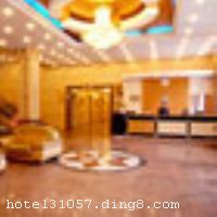 ®ɽͱݵشĻ®ɽڽ羰ٺͻڽȣռ15000ƽף10000ƽףӵкͷ˫˱׼䣬˱׼ȸߡеͷ®ɽĽӴλ֮һ ®ɽͱʩȫбʹСңʹСγӡƱġȷΡк;ٰ鼰֮ Ƶ꿪ҵʱ198548գ½װʱ20093£¥4㣬ͷ185䣨ףʩ
ʩ	вӪ®ɽʯ硱۶ˮӲˡˡˡˡˡ
	ơɣ
ÿ	ĵ,뿨,ǿ,,̫ƽ
ʩ	ΧʽСҺͿʽСң40-350˹ģȵĻ顣
Ƶرʾ
ѰƵѣƵá˰ռ˶Ҫķá
ͨƵסʱΪ1400ʱΪ1200ǰסƳ꣬һá