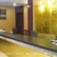�Ƶ�ش�Ȫ�Ǵ����Ȫ�ǹ㳡��100�׵�����·3�ţ�����5���Ӽ��ɵ������µ�һȪ��ͻȪ���������������ʤ����������5���ӳ��̣�����10���Ӽ��ɵ�����һ����ʤǧ��ɽ���ܱ���������㳡���ֶ��깺��㳡����͹���㳡����ҵ���н�Ȫ��·��С��һ����ܽ�ؽ־ۼ����й����С��������С���ͨ���С��������еȾ������ܣ�������Ǣ̸�����ι����ס������֮�ء�
