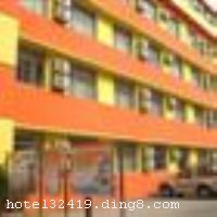 �Ͳ���̩����Ƶ�λ���Ͳ����ܴ������н�������·�ڣ�����λ����Խ�����ܴ���ҵ��������֮ң���ܴ�Ž֡�����ͷ�����ξ��㣬����Ҳ������10�����ڵ�������ܴ����ι������ѡ�Ƶꡣ�Ƶ�ӵ�и��ֿͷ�44�ף����а��������������� ������ͥ�� ��׼�� �����׼�� ���󴲷����ַ��ͣ���̩����Ƶ�ȫ����Ա��������ܰ��΢Ц ��������� רҵ�ķ��� �ȳ��Ļ�ӭÿλ���͵Ĺ��٣���ʩ�����
�Ƶ��ر���ʾ
�����Ѱ����Ƶ����ѣ��������Ƶ��������á�˰�ռ����˶���Ҫ��ķ��á�
��ͨ���Ƶ����סʱ��Ϊ14��00�����ʱ��Ϊ����12��00������ǰ��ס���Ƴ���꣬�����������һ�����á�