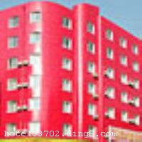 �������й۹���վƵ�λ�ڹ������е�������¡��1�ţ����ڰ��������������֡��������ɻ����ϣ�����λ����Խ��Ϊ���Ͽ��˵Ľ������ͷ��ڼҾ߲��ϲ��÷��Ϲ��ұ�׼�Ļ������ϣ���������ú���������ԡ�����󷽡���������ӵ��һ������280��ͬʱ�Ͳ͵Ĳ�����һ��������200�˿���Ķ๦������һ��װ�����ʣ�������50�˿���Ļ����ң���������װ�޵��ŵĲ�������12����������ʩ����һ��װ�޺����������ң�һ��̨���ҡ�����ʱ���Ľ��������ǶԿƼ����ܵ�����Խ��Խ�ߣ����ű������ϵķ���ԭ���������������ֵ���ϵͳ����������ϵͳ�����������Ϊ�����ṩ���ʷ�����豸ˮƽ����ʩ�����
������ʩ	�в�����
��������	������
���ÿ�	ĵ����,���뿨,���ǿ�,����,̫ƽ��
������ʩ	������
�Ƶ��ر���ʾ
�����Ѱ����Ƶ����ѣ��������Ƶ��������á�˰�ռ����˶���Ҫ��ķ��á�
��ͨ���Ƶ����סʱ��Ϊ14��00�����ʱ��Ϊ����12��00������ǰ��ס���Ƴ���꣬�����������һ�����á�