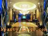 K-PARTY KTV�绰:020-37349001,85697536,85697561��K-PARTYλ�ڹ����з�خ�����Ÿ�����·37�ţ��Ƿ�خ��Ŀǰ��������ʽKTV��ӵ�в�ͬ���İ���123�䣬�����������Ͱ�����ɫ��ʳ��ǧƷ�֣�ƽ��ʽ���������������Ѿۻᡢ����PARTY����˾�����ͥ�������е����ѡ��K-PARTYһ����K�����죬���Ǽ���װ�޻�����רҵ�ķ����Ŷӣ�������ʱ�е���������ٵ�ȫ�������µĸ�����ּ�ڴ�������ʽKTV������֮��
K-Party����ʽKTVλ�ڹ����з����ضΣ�������خ�ر��ԵĽ����ռ�ع���ƽ���ס�ӵ������

¥��Ӫ�������100��䲻ͬ���͵�K�������ȫ���С�С�Ͱ���ͳһ���õ����ӵ��ӣ�������

��Ϊ����ͶӰ����Ŀǰ��������������ѻ�������������������ʽKTV��
	K-Party KTV�Ŀ�Դ���С��ߵ�Ϊ����ƽ��ÿ�տ������ﵽ����ǧ�˴Σ���Ŀǰ���ݵ�

����������ʽKTV�������Ź���������ҵ���º��ߡ�
	���ʱ�еĽ�������
	K-Party KTV���ù���֪�����ʦ����Ʒ�����ǰ��δ�е���������Ϊ���˵Ŀ��˴���

���߳�������Ӿ����ܡ��������۴��С�С��Ϊ���������θ�֣�ʹ�Ӿ�������Ч����������

�ѡ�
	K-Party KTV�Ĵ��ü�KTV���������ձ�BMBԭװ���ڶ���������ϣ���Ч�����豸����

����̨���������칫˾�����������������뼼������ȫ������������ã��ṩĿǰ�������ɫ��

����OK����Ч����
	���Ǽ��ĳ���װ�ޣ���ѡ������ǽ�桢�����Ĵ���ʯ���桢ǰ���ķ������桢���ŵ�Ƥ

��ɳ���������޲����Ի����ĵ��š��ݻ������졣������¥���з�����Ϊ����װ�޷�������

�ء��͵��ݻ�Ϊ·�ߡ����ְ�������С��¶�컨԰���������Դ����·�������ľ���������

ͳ�׷�����ͬʱ����70λ����������֡������������ϸ����߷��ز����������е�����ʽ��

�ᣬ��ν����ʽ������ǳ���ԭ�еİ����ɳ����λ�⣬������С��̨���������Ĺ˿Ϳ��ڴ���

�죬�Ⱦƣ����ƣ��ġ���¥����С����Ϊ����װ�޷��ʱ�С�ɫ�ʻ�Ծ����ʱ��ǰ��������һ��

���ͬ�е������ѡ��
	������ʳ
	������������ʳ���ľ�����ʳ��ΪK-Party KTV�����ͬ����ɫ֮һ��
	ѡ��������ʳ�ģ���Ƹ��һ�������ڹ˿���ǰ���㼴�Ʋ��ȵ��ģ����������������޵�

ʳ�͵Ŀ�ζ��
	�����ϱڡ����������ʳ����ÿλ�ͻ���һչ���֮����ܱ鳢�����
	K-Party KTV�Ƴ�ʳ��Ʒ�ִﵽ200�����а����������ձ����������ȵ������տ���

����ʽС�㡢��Ʒ���ٳԲ������ʽС���Լ����ˣ�������ʮ������ˮ����ʱ����Ʒ���˿�ѡ��

��������ʳ�ۣ����㹻���������칫�Ұ��죬����֪���������ź����ţ��ο��Żݵļ۸񻹿���

���ܳ�һ���Ŀ���OK���顣���и������ļ۸���������һȺ�����Եõ������ߡ�
	K-Party KTV���ԡ��ȡ��桢������ʵ�ݵ��ۺ���һ����Ҳ���ҵ��������������ɫ

֮һ��
	���ķ���
	K-Party KTV��������Ǽ��Ƶ�ķ������ģʽ�����������ѧ�ġ���T�峣�����Թ�˾

����Ա���ʲ����й��������󽫷����������ϵ�ϸ��������ḻ��רҵ�����ŶӶ�ÿ������ϸ��

���ƶ�ͳһ��׼���γ����Ƶ���ѵ�ƶȺ�������ȷ�����з�����Ա�ķ���淶����������Ա��

ʱ���ܿͻ��������������ʱ���Ʒ������ص��ƶ�����淶���Ĺ������򣬿��ڶ�ʱ���ڴ���

���ƺ������������ֵ꣬Ѹ��������Ӫ��ģ��K-Party KTV��������DVD������ƬԴ��ԭ��ԭ����

��MTV���ƣ��ڴ�60000���׹������������н��������ֵ�跽ʽ�ɹ��˿�����ѡ�񣬷����ݣ�

�������ż��ʱ�䲻��0.5�롣�¸�ÿ�������ͬ������������̵�ʱ���ڽ�ÿһ���¸��ƽ��

�ͻ�����Ϊ��������ʽKTV���޷�����ġ�
	����������һ�У������ḻ��������ҵ���ں���Ҳ����һ����ʵ���˿ͻ�����ҵ��Ա��

�����湲ͬ�ɳ���Ŀ�ꡣƽ��ʽ���ѣ����Ǽ���װ�ޣ����ŵ�������ʩ��200���ֵ������͵㣬

K-Party KTV����ʽKTV���˿ʹ����������ı������ĸо���
�������ṩ��خK-PARTY KTV�����绰������K-PARTY KTV�۸��ѯ,����K-PARTY KTV������Ϣ��ѯ,K-PARTY KTV��ַ��Ϣ��ѯ�����ṩ��ѹ���K-PARTY KTV��Ԥ���������а���K-PARTY KTV�Ż��ۿ۷���,��ӭ���ͨ��������Ԥ��K-PARTY KTV,�������ۿ��Ż�,����������һ�¶����������ʷ���ɣ�