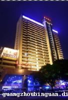 ���ݱ�����һ�Ҽ�ס�ޡ����������顢�������Ρ����������һ�������Ƶꡣ�����������Ļ��������ĺ���㳡�������齭������Խ��ɽ���齭�����������ò�����۵ס����ݵ���λ����Խ�����ڹ��ݳǵ��������ϣ���ͨ��ݡ������ſ��д��͵���վ���˵�����ֱ�����վ���𳵶�վ�����׻�����޹��ʻ�չ���ģ��ٽ��ոۿ���5�������͹㳡վ��
�������ݱ���ӵ�в���2���������Ҷ�����������ġ������硢ʱװ��Ʒ�̳���ɣ�á���ԡ�����ơ�����OK�����׷�����Ŀ������Ϊ����㳡�������ι����������ĵش�������·���н֣��ؽ�·�ưɽ֡�������ͷ����ӡ���ͷ�װ�̳����վ�԰��Ʒ�г���һ��·��ζ�ɻ��г�����������г�������Ь�ǡ�̩��װ�β��ϳǵȼ��зֲ��ڱ��ݷ�Բ200���ڣ���ҵ����Ũ�ҡ� 
