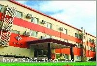 �Ͼ���һ�������õ꣨��ɽ�꣩��2008��5�¿�ҵ��λ�ڸ�У�Ƽ��ĳ�������ͨ�����ᱱ·�߼����࣬�羰�����Ķ�ɽ���¡��Ͼ���һ�������õ꣨��ɽ�꣩������ֱ���վ����;����վ�Լ�����԰�����Ĺ���������ͨʮ�ַ��㡣�õ�����ͣ�����ɹ�ʹ�ã��ܱ����С����С������������ʩ��ȫ���Ͼ���һ�������õ꣨��ɽ�꣩¥��3�㣬ӵ�и���ͷ�119�䣬�������ŵĿ������������ÿ��˻�����е����볡����...<�鿴ȫ��> �Ͼ���һ�������õ꣨��ɽ�꣩��2008��5�¿�ҵ��λ�ڸ�У�Ƽ��ĳ�������ͨ�����ᱱ·�߼����࣬�羰�����Ķ�ɽ���¡��Ͼ���һ�������õ꣨��ɽ�꣩������ֱ���վ����;����վ�Լ�����԰�����Ĺ���������ͨʮ�ַ��㡣�õ�����ͣ�����ɹ�ʹ�ã��ܱ����С����С������������ʩ��ȫ���Ͼ���һ�������õ꣨��ɽ�꣩¥��3�㣬ӵ�и���ͷ�119�䣬�������ŵĿ������������ÿ��˻�����е����볡����<����> 
��ҵʱ�䣺2008 
�� ҵ ������¥���� 
�� �� ������¥�� 
�Ƶ��ַ�����ᱱ·55�� 
��ͨ��ѯ�������Ͼ������ų�;����վ�������3.8 �����Ͼ���վ�������4.8 �����Ͼ�»�ڹ��ʻ����������40 
������ʩ����������ʩ 
������ʩ������ѱ�ֽ �����ŷ��� ���ѷ��� 
�������� 
֧�ֿ�����ڷ��������� 
��ָͨ�Ͼ����Ͼ������ų�;����վ�������3.8 �����Ͼ���վ�������4.8 �����Ͼ�»�ڹ��ʻ����������40 
