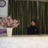 ϼ԰Ƶ꣨ɳʶ꣩λܽ·λڳɳҪĽͨɵϵλãڳɳĻ·ҵн֡ưһԼ·һ֣ܽع㳡һ㳡Ȧƣߵд¥ССġֳ鲼ܱߣƵͣʩһӦȫͨ䷽㣬վ330ӳ̣԰Ƶʶεѡ񡣡Ƶ꿪ҵʱ2008328գ¥9㣬ͷ85䣨ף ܰʾƵ겻ṩѵһϴƷ
ͨλ
Ƶλܽ·ɳ·ڣ붨øĸλԽб - 볤ɳվ3.9 - 볤ɳվ8.8 - 볤ɳƻʻ25.9


ʩÿ ĵ,뿨,ǿ,,̫ƽ, 


Ƶرʾ
ѰƵѣƵá˰ռ˶Ҫķá 
ͨƵסʱΪ1400ʱΪ1200ǰסƳ꣬һá 
