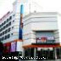 Ī̩�����õ꣨�Ͼ���վ���㳡�꣩��ԭ�Ͼ�����·�꣩λ���Ͼ���������Ҫ��ͨ��Ŧ�͵�����ҵȦ�ضΣ�������ɫ���������������ɽɭ�ֶ���԰�������Ͼ���վ�������Ͼ����ʻ���չ�����ġ��Ƶ껷�����ţ���ͨ������ӵ��������ܰ������󴲷�����׼���ȸ��෿�͡�����С�������ṩ��ζӪ����������ͣ�������ʽ���òͷ�Χ��������ʽ����ζ���ȡ� ��������ʱ�ж����������Ĳ��������������������ѷ�ʽ��������������ס���ÿͺͳ��а��������˵ĵط���24Сʱ��ˮ��ԡ���յ������ӡ��绰����ѵĿ�����������ʩһӦ��ȫ��������ͣ�������õ����Ī̩�����õ�������񡪡���ʱ�С���ܰ����ݡ����ʡ����������á����������ѡ�� ����ܰ��ʾ���Ƶ겻�Ӵ��������ͨλ��
��ʩ�����
������ʩ	����С������Ӫ���ˡ���ˡ��Ϻ���
��������	��������
���ÿ�	ĵ����,���뿨,���ǿ�,����,̫ƽ��,������
