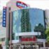 ��ͥ��ݱ�����ɯ�����ŵ�λ��������ϢŨ�����ɯ��������������Ȧ���㴦��,���ڶ����Ļ������š����Ӿ���·�����ڻ�������·��20���ӳ��̱�ɵ����׶�����������30���ӿɵ����й�����չ�������¹ݡ���798��������������ʹ�ݡ��й�����չ�����Ľ�5-10���ӳ��̡��ܱ�����ɯ�����̳ǡ��˼ҼҾӡ��������صȹ�������ã��ٽ�������԰���񳲡�����ƥ�˹�԰��ǰ����ɽ���˴��볤�ǵ��������ξ��㽻ͨʮ�ֱ����� 
��ʩ����������ʩ ��������  

���ÿ� Visacard,ĵ����,���뿨,���ǿ�,����,̫ƽ��,���´￨,��ͨ��,������,JCBcard 

������ʩ �Ƶ���������С���ȵĻ����ң�������15-40�ˡ� 
